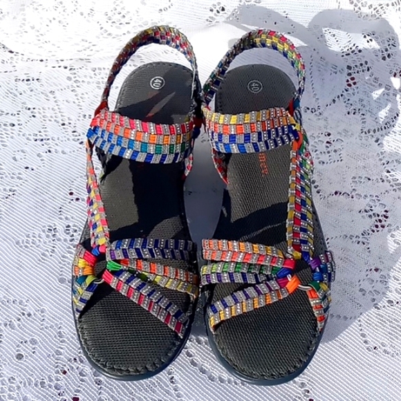 Bernie Mev. Multi Colored Woven Open Toe Strappy Wedge Sandal Size 40 Stretchy - Picture 4 of 14
